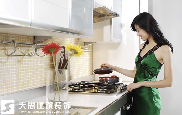 <a href=http://www.tqfc.com.cn/anli/ target=_blank class=infotextkey>合肥工裝</a>公司